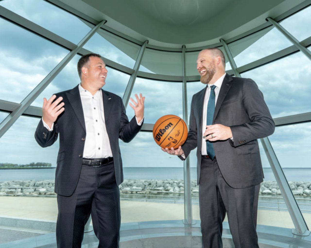 Milwaukee Bucks Land 10th Pick in NBA Draft as Big Offseason Decisions Loom