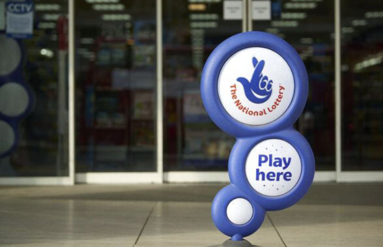 National Lottery Tonight: &pound;3.9 Million Lotto Jackpot Up for Grabs