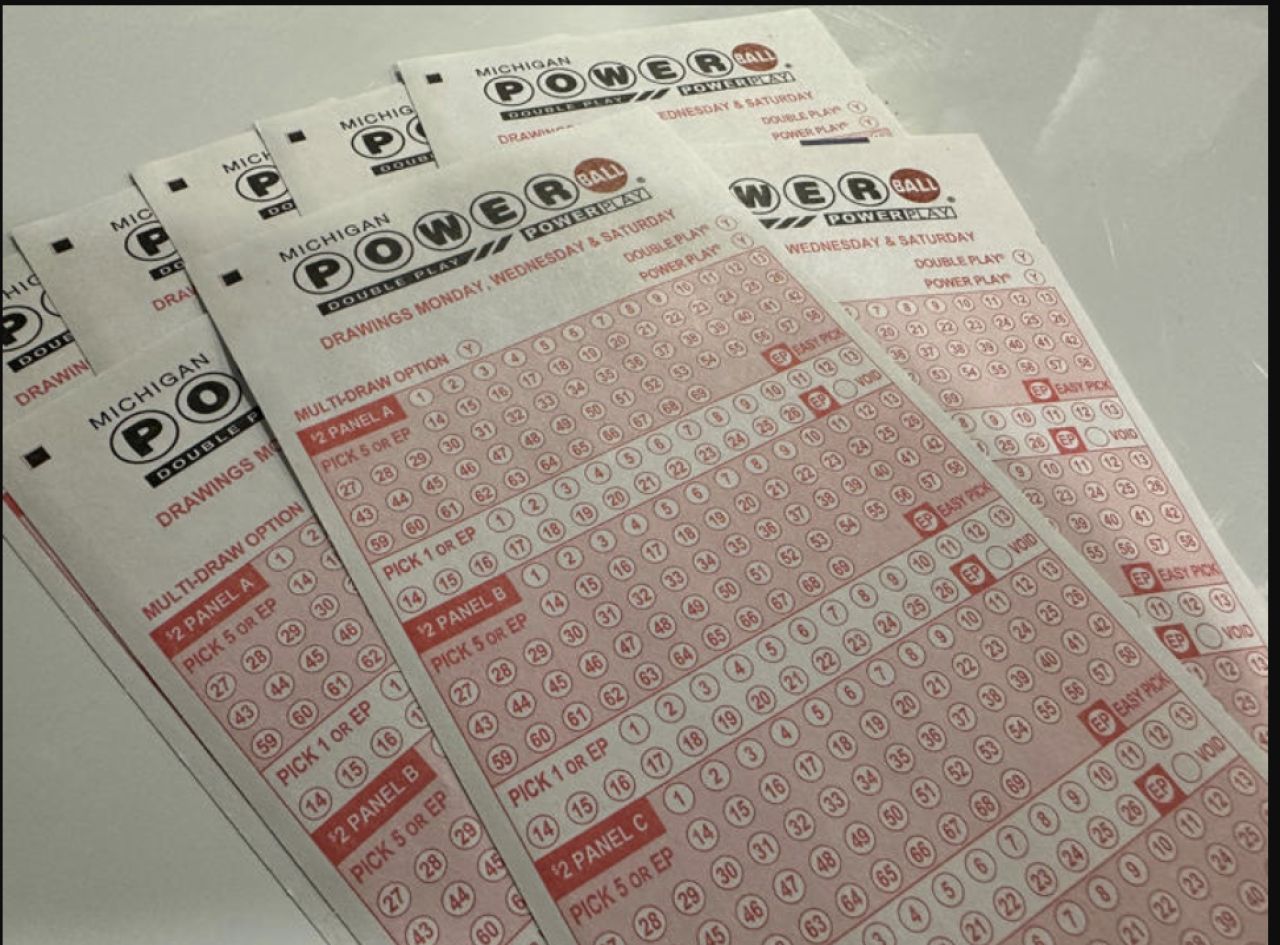 Michigan Powerball Ticket Wins $1 Million as Jackpot Climbs to $905 Million